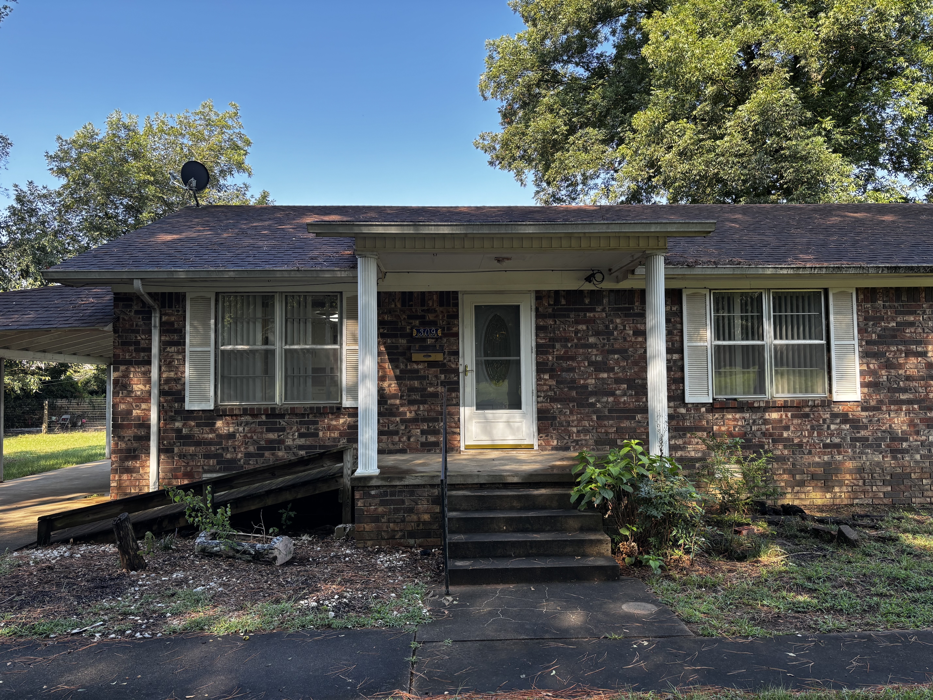 309 N Central St